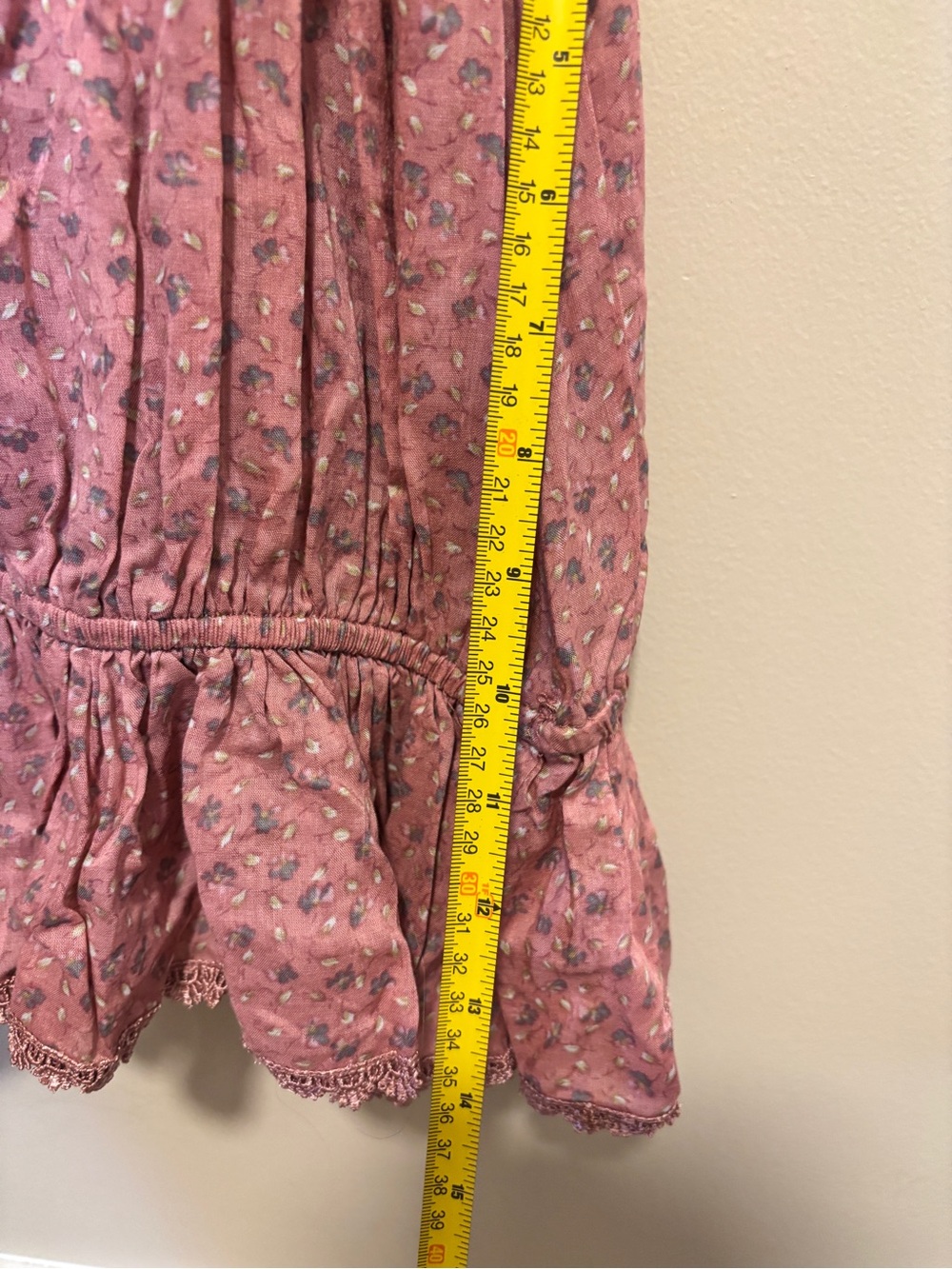 Off-Shoulder Pink Floral Ruffle Top - Picture 5 of 6